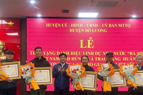 Đô Lương tổ chức Lễ truy tặng danh hiệu Bà mẹ Việt Nam Anh hùng