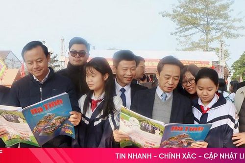 Hà Tĩnh khai mạc Hội báo Xuân Ất Tỵ 2025