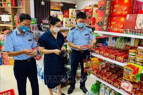 Tăng cường thanh tra, kiểm tra các cơ sở thực phẩm, đảm bảo quyền lợi người tiêu dùng
