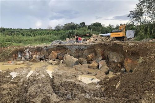 Ngăn chặn các hành vi khai thác, tiêu thụ trái phép khoáng sản