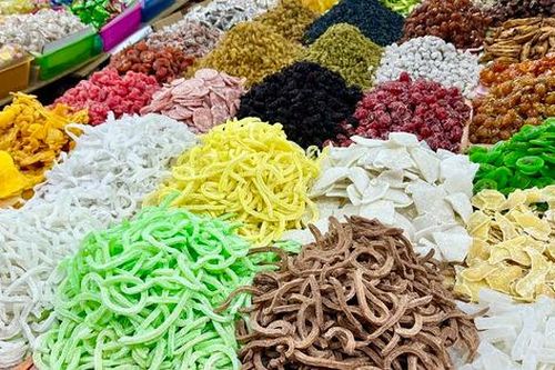Thận trọng sản phẩm mứt Tết '3 không' tràn lan trên thị trường