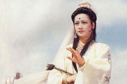 'Soi' sức mạnh của Quán Thế Âm Bồ Tát trong Tây Du Ký, sư phụ của bà là ai?