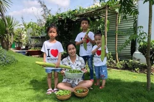 Quay về Việt Nam, cuộc sống của Ốc Thanh Vân như thế nào?