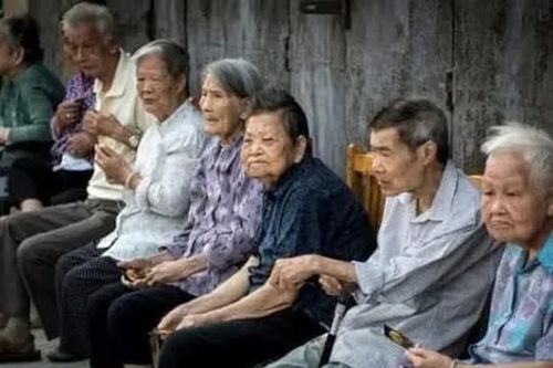 'Càng lớn lên tôi càng sợ người thân'! Đừng trở thành 3 kiểu người này nếu không muốn những năm tháng cuối đời đau khổ