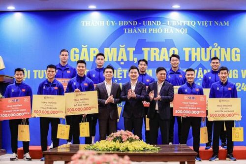 Bầu Hiển của quyết định gây choáng, ngôi sao ĐT Việt Nam hưởng lợi lớn sau AFF Cup 2024