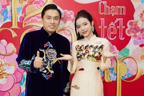 Lam Trường song ca với LyLy, Chi Pu khoe visual sáng bừng trong '12 con giáp' của VTV