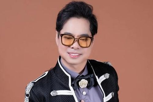 Nam nghệ sĩ Vbiz tự nhận 'nghèo nhất showbiz Việt', ở nhà dát vàng, U60 vẫn chưa vợ
