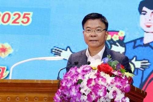 Phó Thủ tướng biểu dương tỉnh Lạng Sơn đã nỗ lực bàn giao nhà mới cho người dân trước Tết