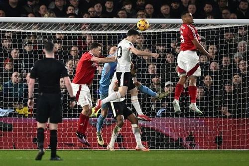 Arsenal và Newcastle 'hâm nóng đường đua' Ngoại hạng Anh