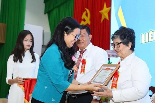 Người phụ nữ gần 45 năm đồng hành với taekwondo Đồng Nai
