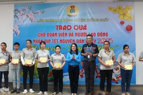 Huyện Thống Nhất họp mặt 200 gia đình công nhân có hoàn cảnh khó khăn dịp Tết 2025