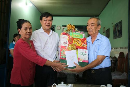 Bí thư Tỉnh ủy Đồng Tháp thăm, chúc Tết tại huyện Tân Hồng