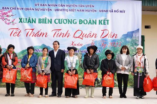 'Xuân biên cương đoàn kết – Tết thắm tình quân dân'