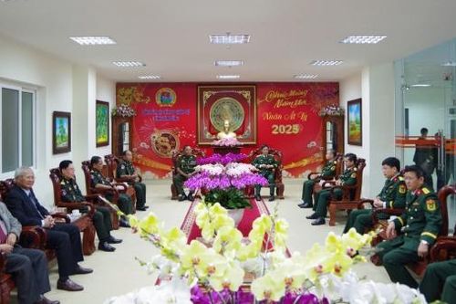 Lãnh đạo Tiểu khu Quân sự tỉnh Siem Reap thăm, chúc Tết lực lượng vũ trang Lâm Đồng