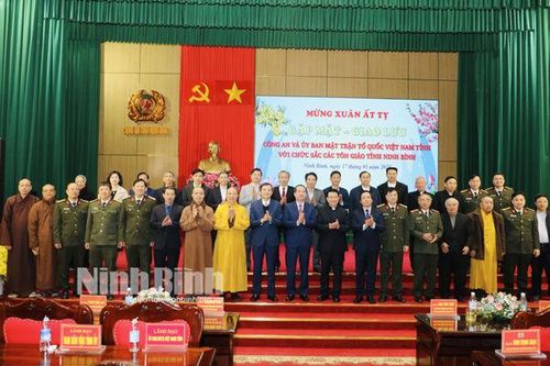 Gặp mặt, giao lưu với chức sắc các tôn giáo nhân dịp Xuân Ất Tỵ
