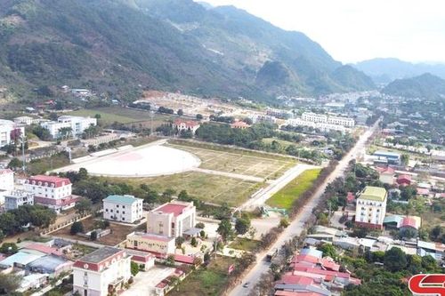 Thị xã trẻ trên thảo nguyên xanh