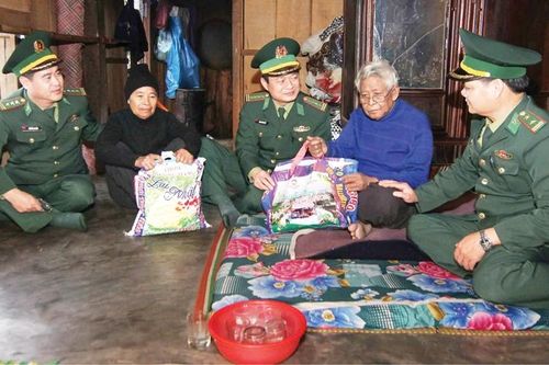 Ấm áp mùa xuân biên cương