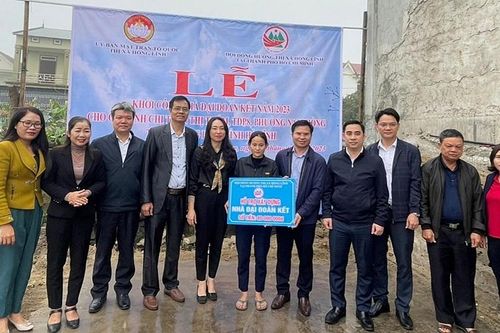 Hồng Lĩnh (Hà Tĩnh): Hỗ trợ xây mới, sửa chữa 48 nhà đại đoàn kết