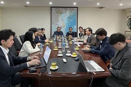 Đoàn sinh viên thực tập Hàn Quốc đến làm việc với VIUP