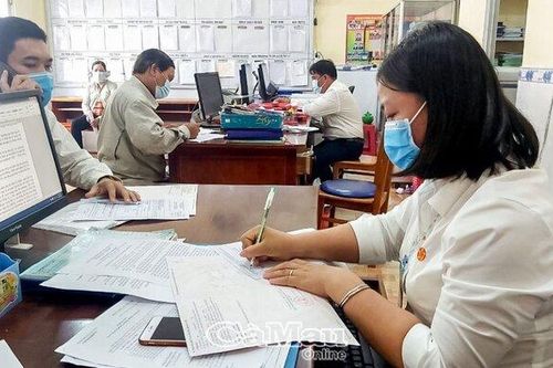 Cán bộ, công chức, người lao động nghỉ do sắp xếp bộ máy hưởng chế độ thế nào?