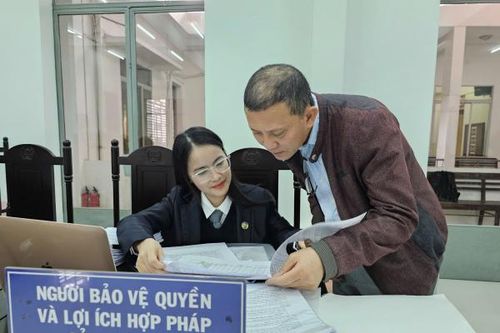 Tạm ngừng phiên tòa phúc thẩm vụ 'bốc hơi' 47 tỷ đồng trong tài khoản của khách hàng