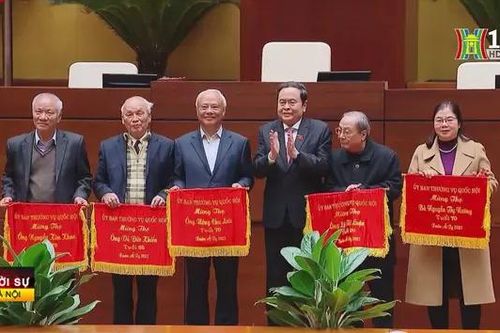 Quốc hội gặp mặt nguyên lãnh đạo và cán bộ hưu trí