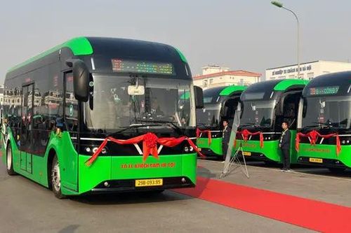Hà Nội có thêm 3 tuyến xe buýt điện
