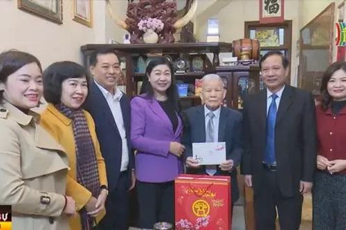 Quan tâm, chăm lo Tết chu đáo cho gia đình chính sách