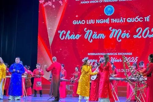 Sôi động đêm giao lưu nghệ thuật 'Chào Năm mới 2025'