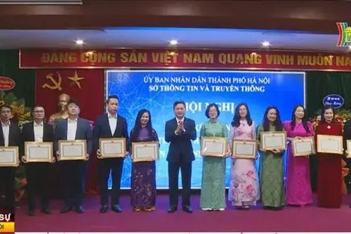 Đẩy mạnh chuyển đổi số gắn với hạ tầng số