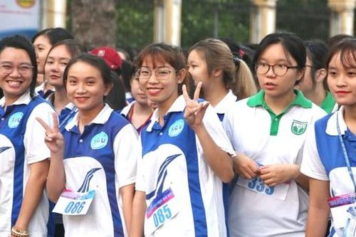 Tài khoản của nhiều sinh viên sư phạm ở Thành phố Hồ Chí Minh bất ngờ nhận hơn 127 triệu đồng