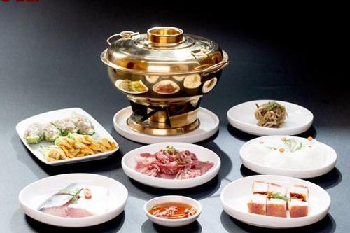 Siêu Bếp tập 2: Lẩu mắm đặc biệt của Quán quân Top Chef Việt Nam mùa 3 khiến thượng khách xuýt xoa khen ngợi