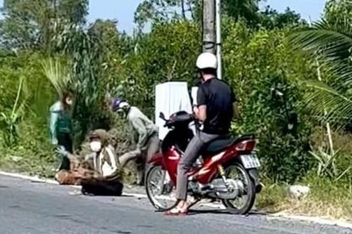 Chồng chém vợ rồi tự sát sau khi làm thủ tục ly hôn, trên đường từ TAND về