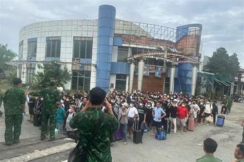 Nhân viên làm 'việc nhẹ, lương cao' tại Campuchia mỗi tháng phải lừa đảo được 100 triệu đồng