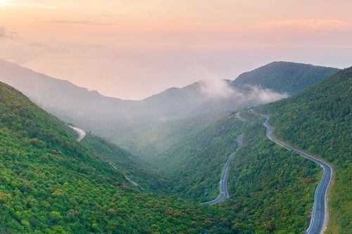 Dãy núi nào dài nhất Việt Nam?