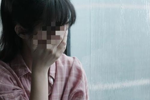 Theo dõi lễ dạm ngõ của Á hậu Phương Nhi, tôi lặng lẽ rơi nước mắt
