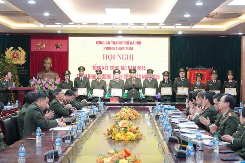 Nỗ lực và xứng đáng là 'cánh tay nối dài' của lãnh đạo Công an thành phố Hà Nội