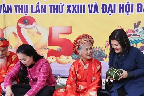 Gói yêu thương trao Tết đong đầy