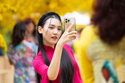Rộn ràng du lịch trên đường về quê đón Tết