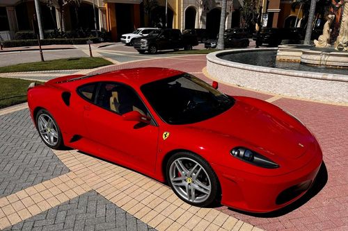 Chuẩn bị đấu giá Ferrari F430 của ông Donald Trump