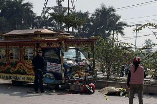Nghệ An: xe tang lễ gây tai nạn khiến 3 người thương vong