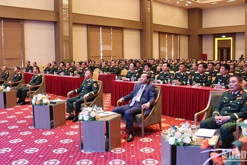 Lễ gặp mặt cựu học viên quân sự Lào từng học tập tại Việt Nam