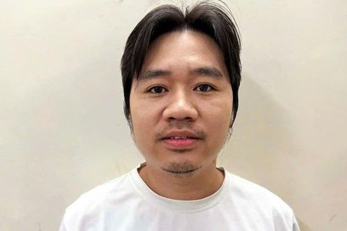 Khởi tố 'bác sĩ giả' về tội xúc phạm người khác trên mạng xã hội