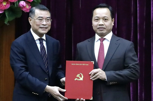 Thứ trưởng Bộ Tư pháp Trần Tiến Dũng giữ chức Bí thư Tỉnh ủy Vĩnh Long