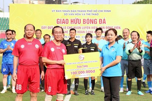 Hơn 500 triệu đồng hỗ trợ vận động viên, văn nghệ sĩ khó khăn