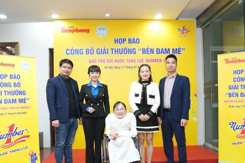 Trao giải thưởng hàng tỷ đồng cho tài năng trẻ có đam mê và nghị lực
