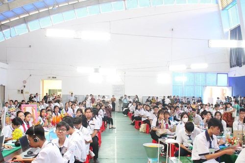 Cần Thơ: Học sinh Trung học tranh tài Cuộc thi khoa học kỹ thuật cấp thành phố