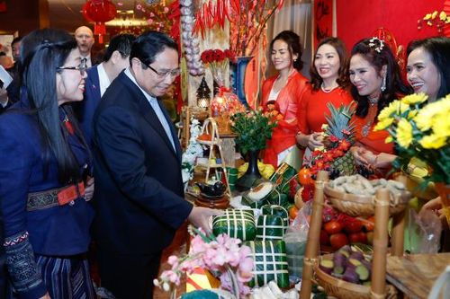 Thủ tướng Phạm Minh Chính chung vui đón Tết sớm với cộng đồng người Việt Nam tại Ba Lan