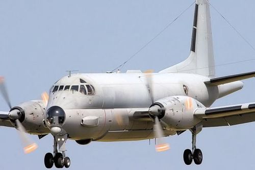Máy bay tầm xa NATO lọt vào tầm ngắm của hệ thống phòng không Nga S-400