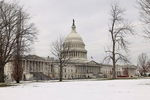 Tuyết phủ kín Đồi Capitol, ông Trump ra quyết định bất ngờ về lễ nhậm chức